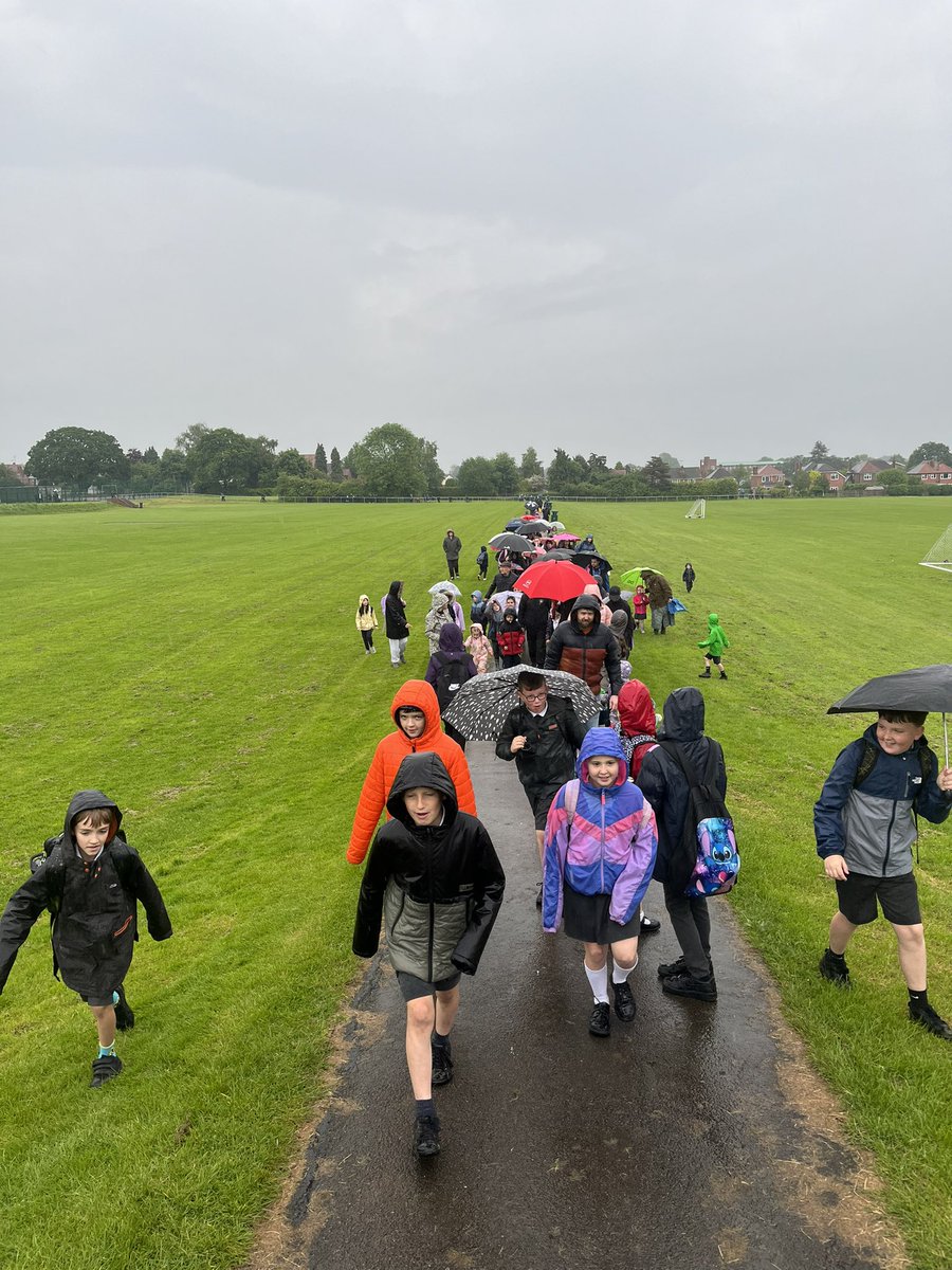 OutwoodsPrimary's tweet photo. We had another wonderful turn out! #W2SW @INTOschtravel @AirAwareStaffs https://t.co/ja2DeCifGq