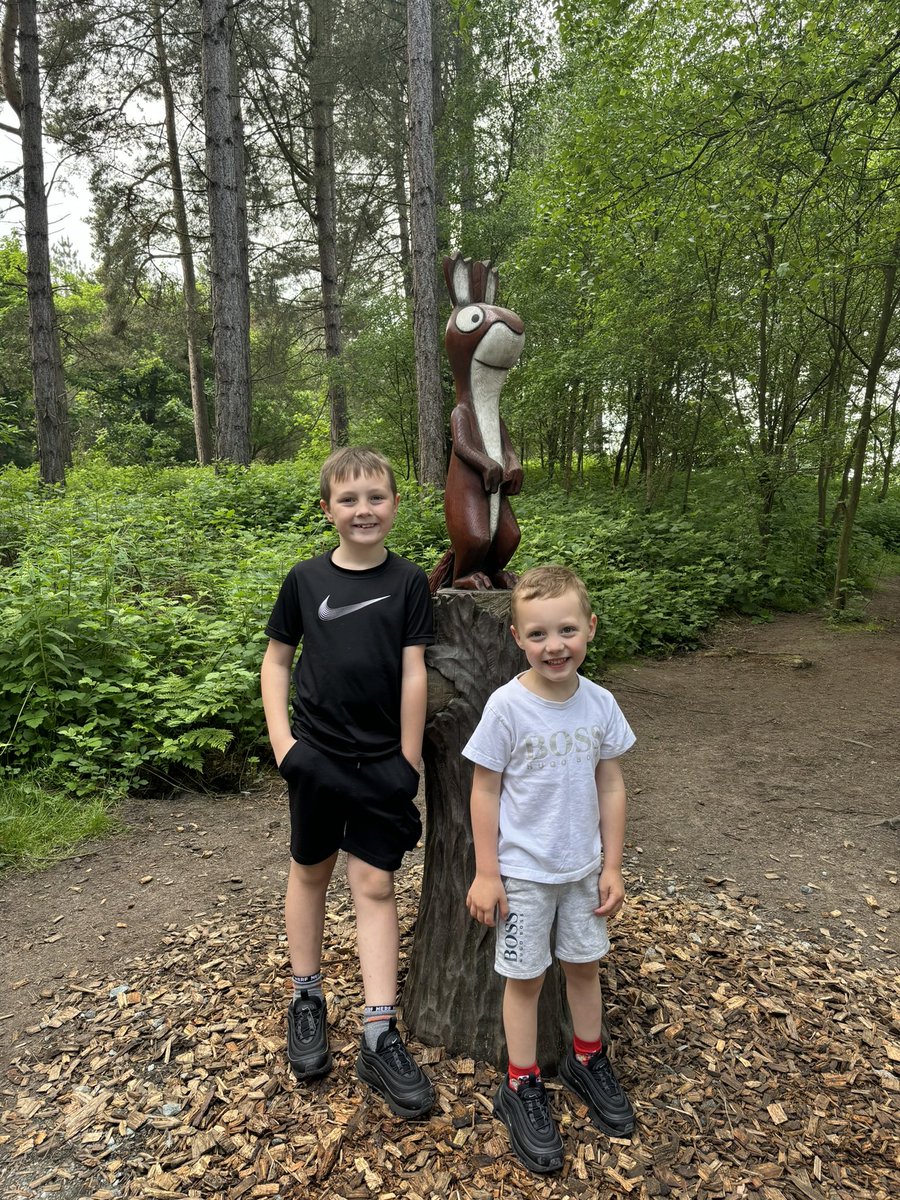 Chloe Barton tweet media