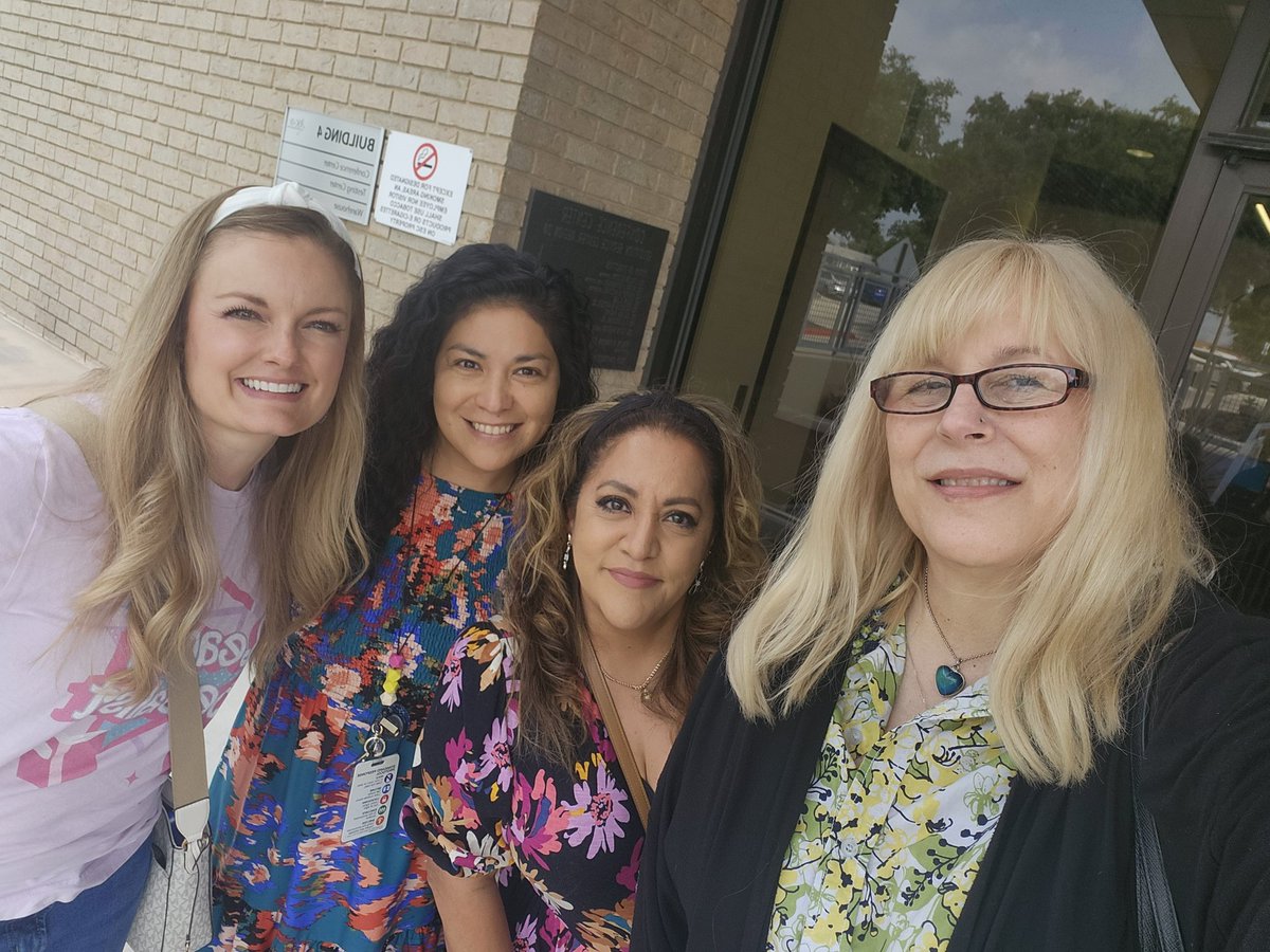 Got2LoveBooks's tweet image. We DID IT!!!! We ABSOLUTELY DID IT!!! Doesn&apos;t it feel AMAZING? I wouldn&apos;t change a THING!! We are GRADUATING on THURSDAY!! It&apos;s been QUITE the JOURNEY!! #NeverGiveUp #AmazingEducators #TakeFlightPride #GiveYourselfGrace #LiveInTheMoment #WeDidIt #TakeFlightTherapists2024