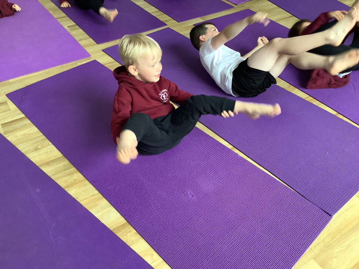 The Busy Bees have enjoyed their multi skills workshop and their yoga class this morning. Thank you @GWilliamsSACA for organising these opportunities for us. Great teamwork was seen by all. @StAnnes_EHS