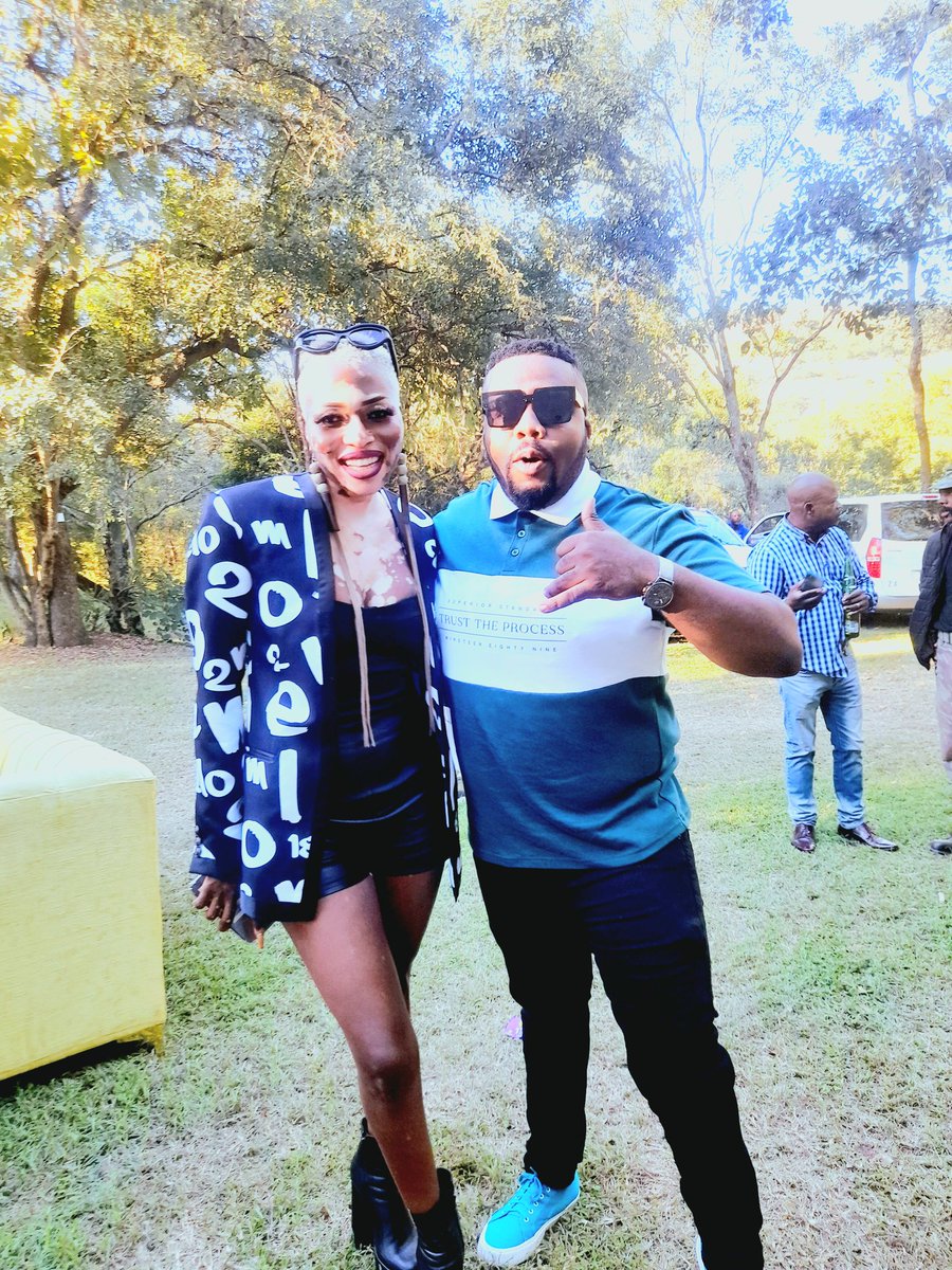 Skeem saka sa ko #BigBrotheMzansi  Willy, Mich and Yolanda... ke shorta ka Makhekhe