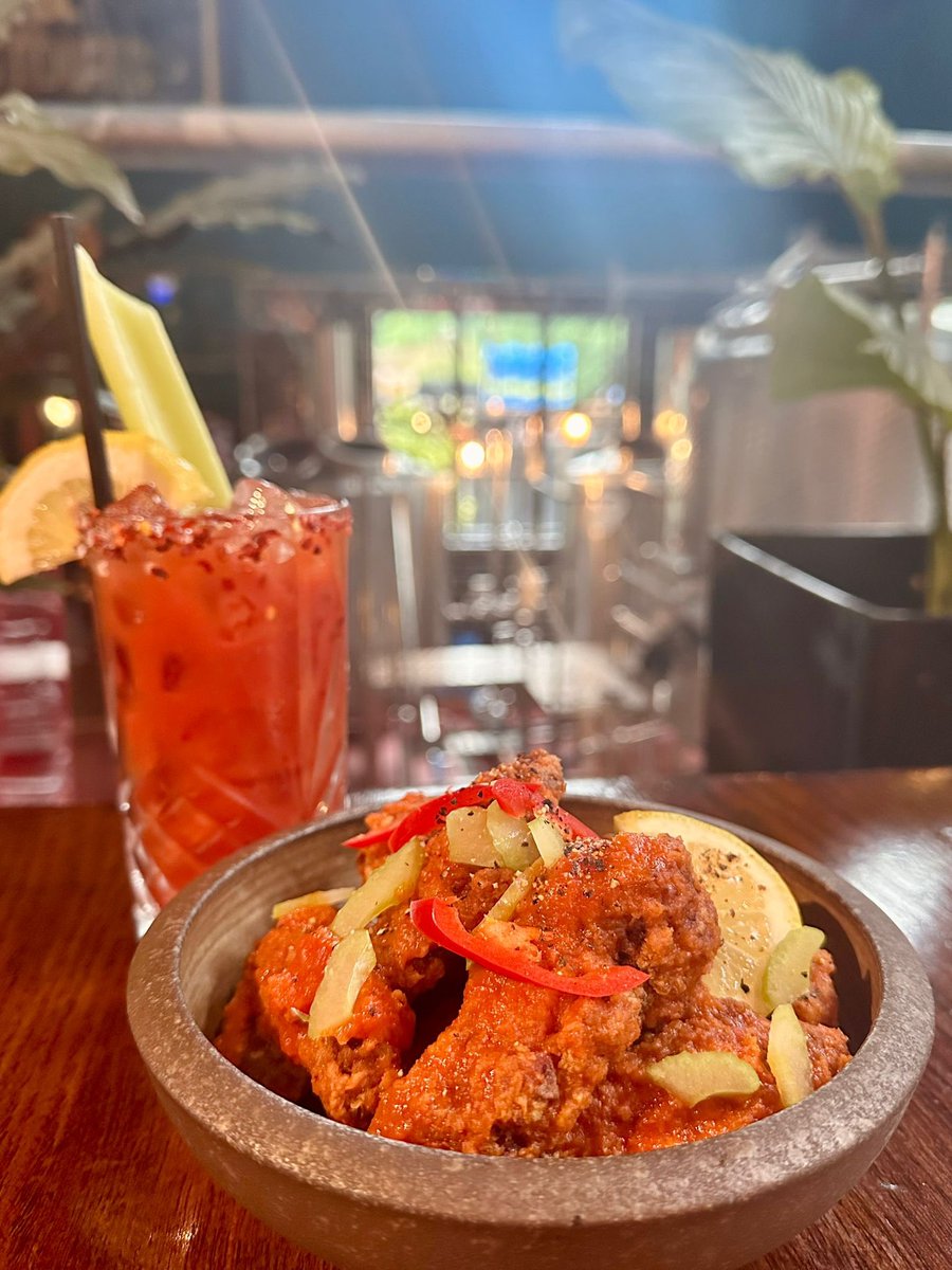 We’ve got Bloody Mary Wings on the menu as today’s #WingsWednesday special. We can also whip up a mean Bloody Mary to accompany! Join us for 10 wings for £6.50 🍗🍻