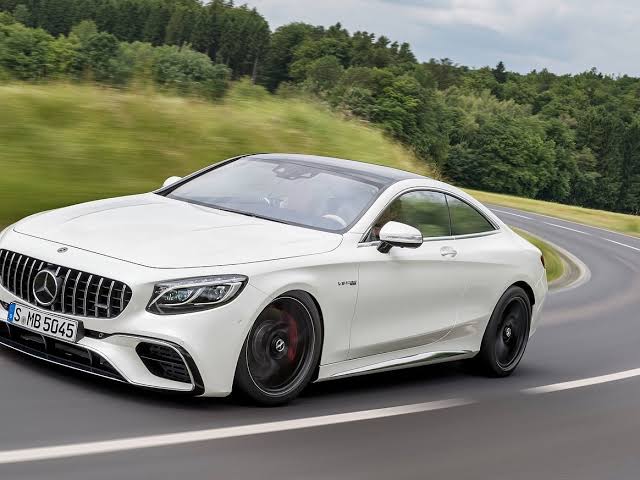 @MercedesBenzInd has added two new models to its Top End Vehicle (TEV) range with the launch of the #MaybachGLS600 and the #S63 AMG E Performance. The former has been introduced with a price tag starting at Rs. 3.35 crore (ex-showroom).