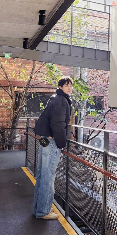 Seulzzang28's tweet photo. <아이폰 배경화면> 변우석 인스타그램 남친짤 #3 배경화면_by.슬짱
🔗https://t.co/NHVKKVkfYP

#변우석 #BYEONWOOSEOK 
#변우석배경화면 https://t.co/1iyETJo2g5