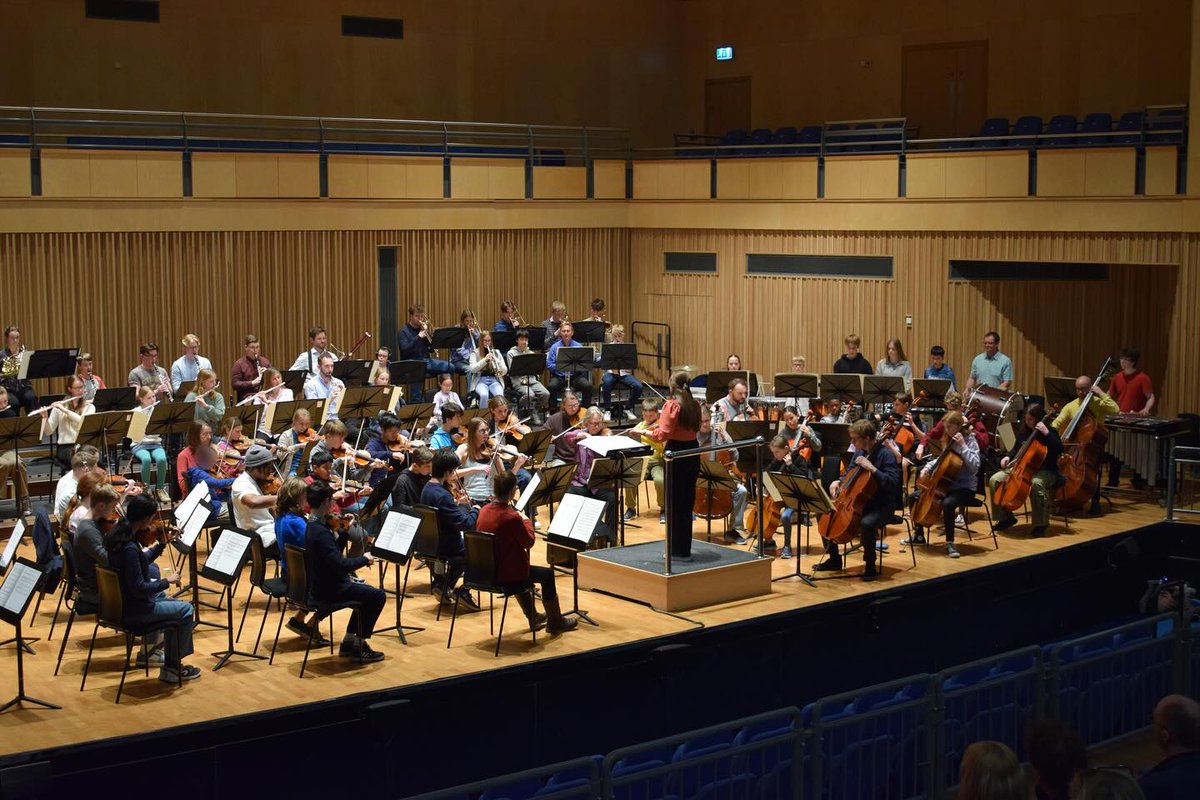 Last month we were @SaffronHallSW with @BrittenSinfonia & @OrchestrasLive for @SaffronCYM Orchestral Inspiration Day! Brilliantly led by @KarenNiBhroin including @DaniHoward6's Jigsaw for orchestra and electronics! Join our newsletter for future events: ow.ly/Z5Ub50RFB2r