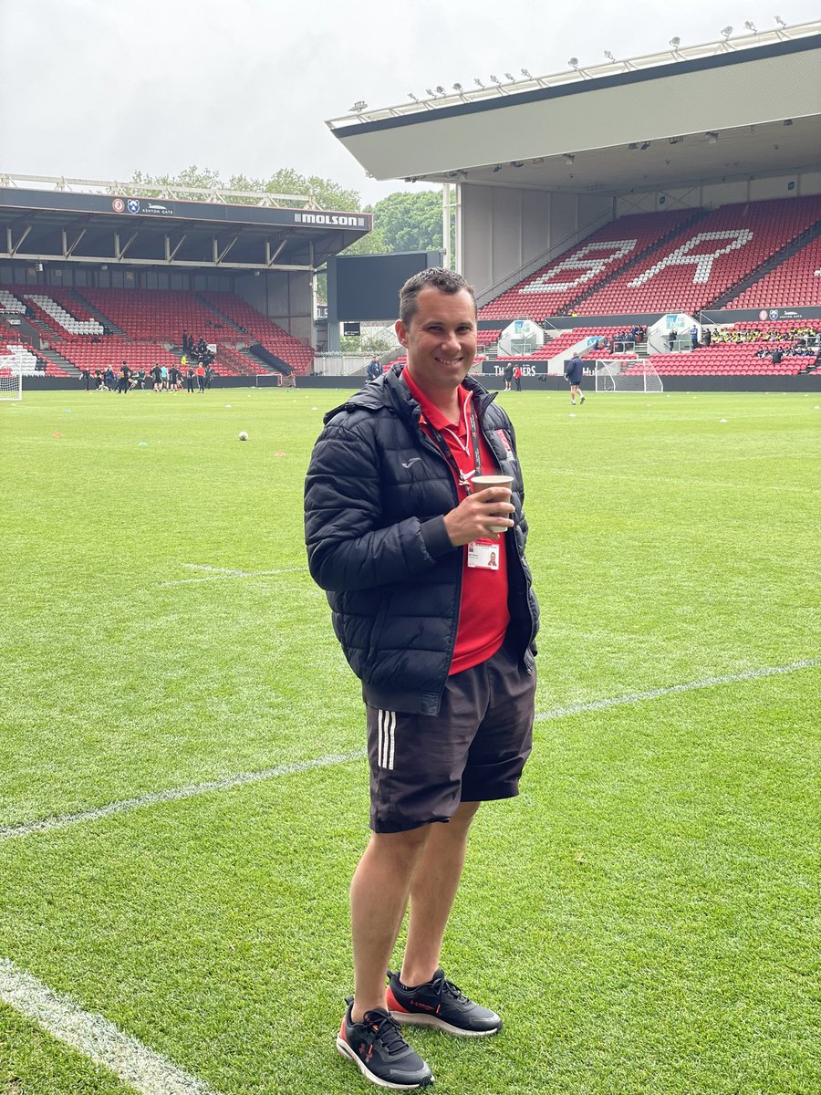 TKASA_PE's tweet image. The girls met @BristolBearsW @RedRosesRugby @LarkDavies and @avreed

@TKASAMrHarris and @TKASMrShepherd got to stand on the pitch!!