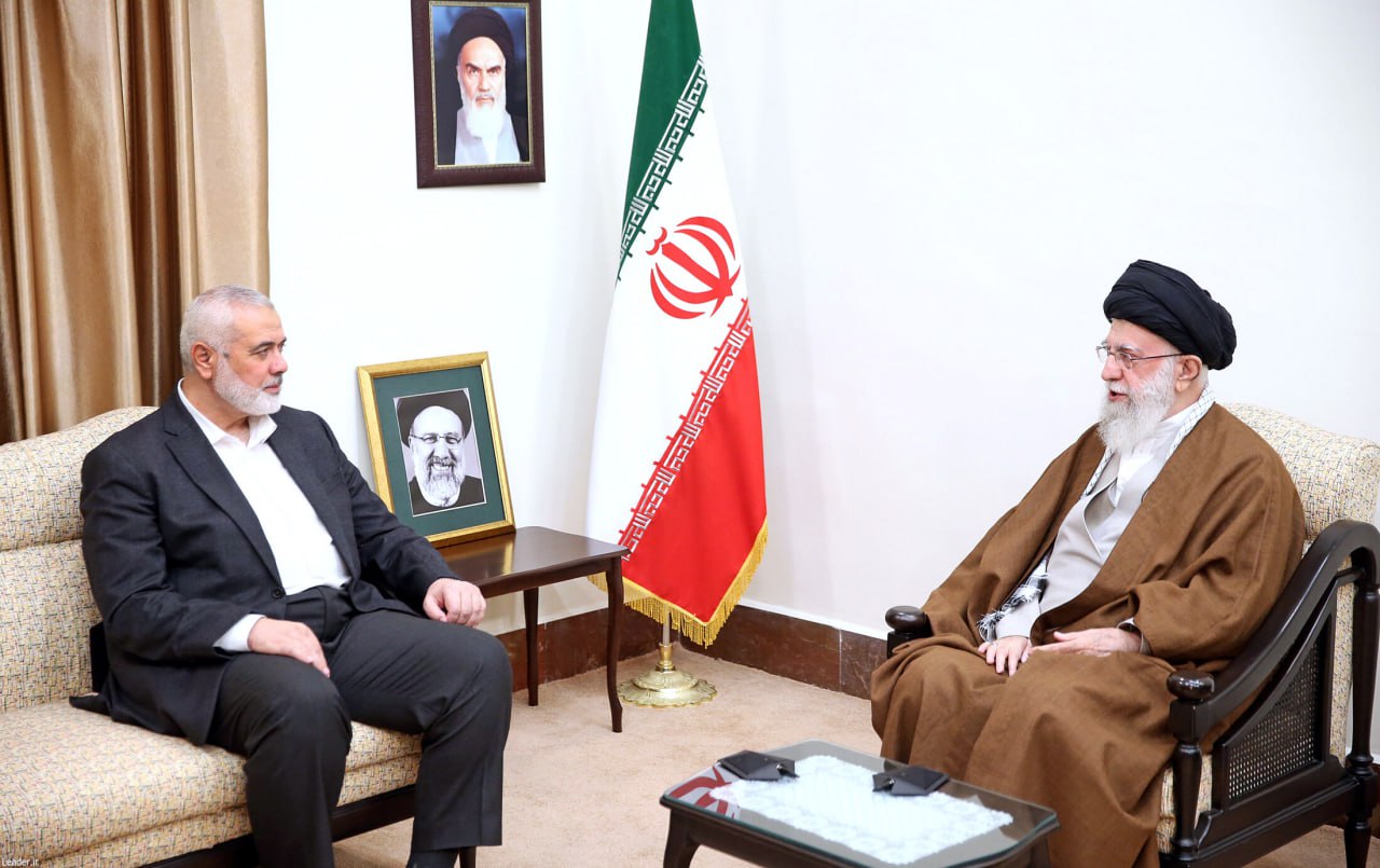 قناة المنار on X: "🔴عاجل الإمام الخامنئي لاسماعيل هنية: - في المستقبل أيضاً قد تقع أحداث مرتبطة بقضية فلسطين لا يُمكن تصديقها اليوم - لقد تحقق الآن الوعد الإلهي الأوّل بشأن شعب