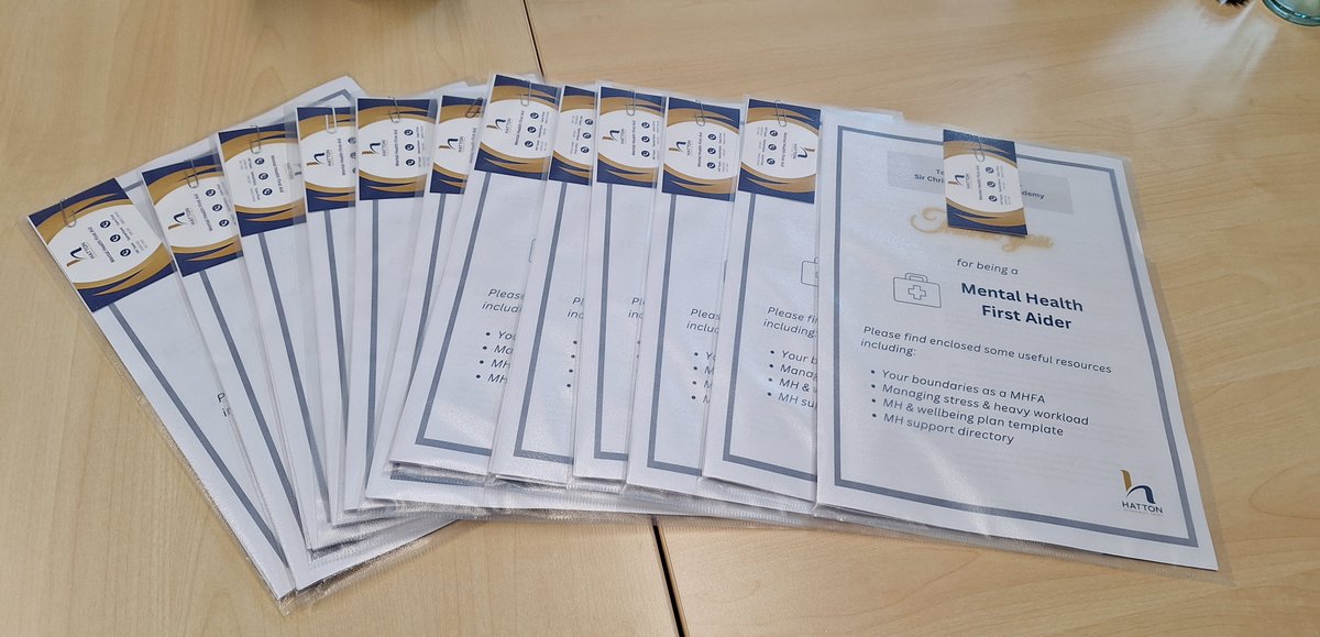 These packs are on their way to our dedicated Mental Health First Aiders (MHFAs) across the trust for CPD & support. They contain guidance & signposting options including how to look after themselves. Thanks to @everymindatwork for the excellent resources.
#employeewellbeing