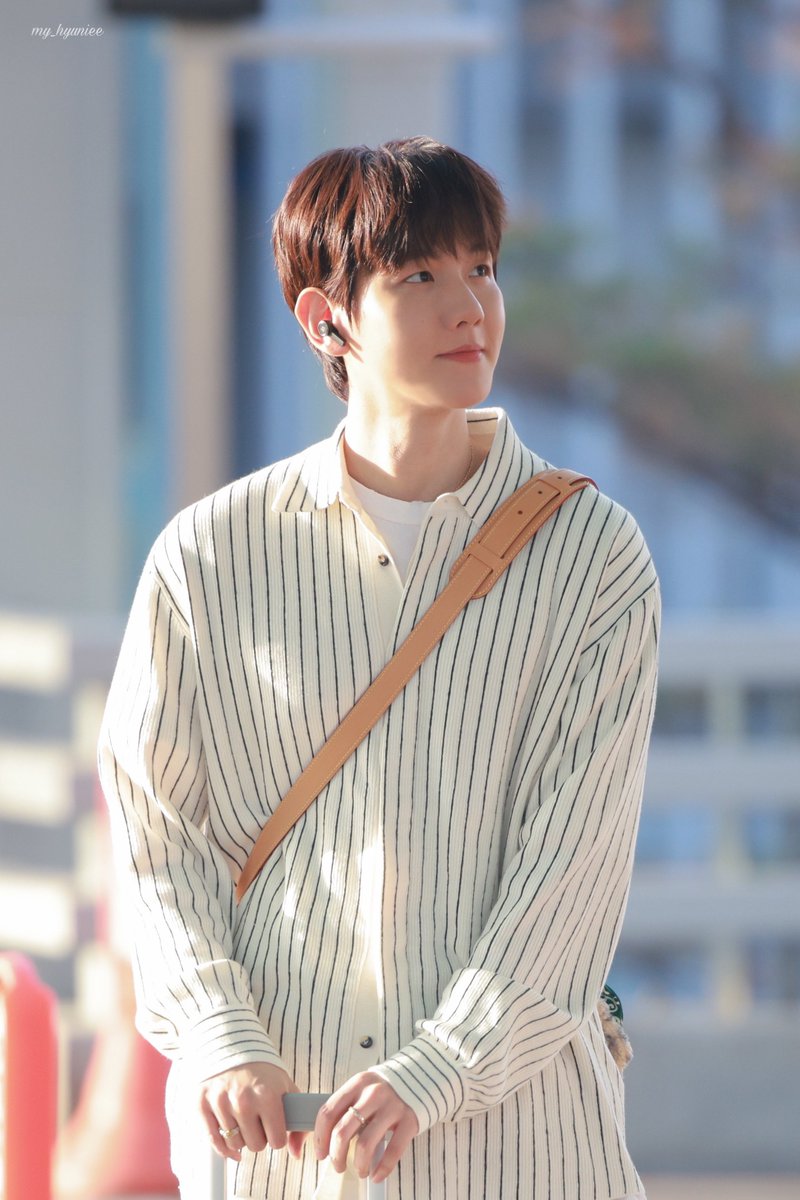my_hyuniee's tweet photo. 240412 ICN

강아디 너무 귀여워 🥹❤️

#백현 #BAEKHYUN @B_hundred_Hyun https://t.co/YMhYxPZVbG