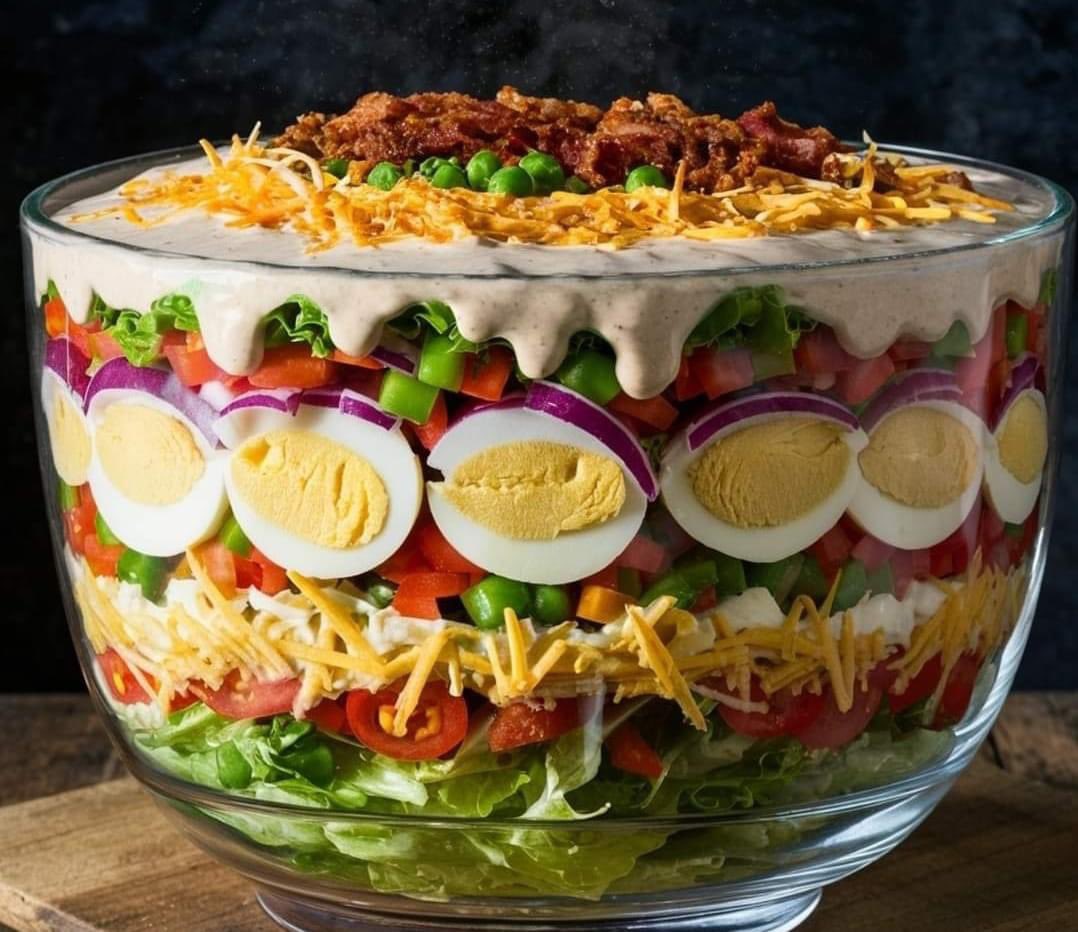 Get creative and make your own version of a layered salad - #fun #HealthyChoices #Wednesdaythoghts #HalaMadrid #foodlover - j