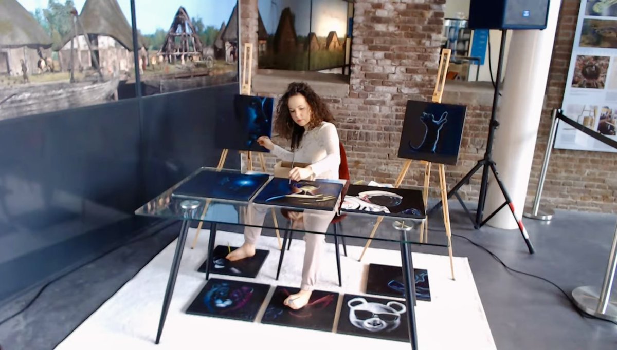 LIVESTREAM - Creating 10 backgrounds to 10 paintings with hands and feet at the museum youtube.com/live/lsRHdx8Zf… #rajacenna #art #livestreams #news
