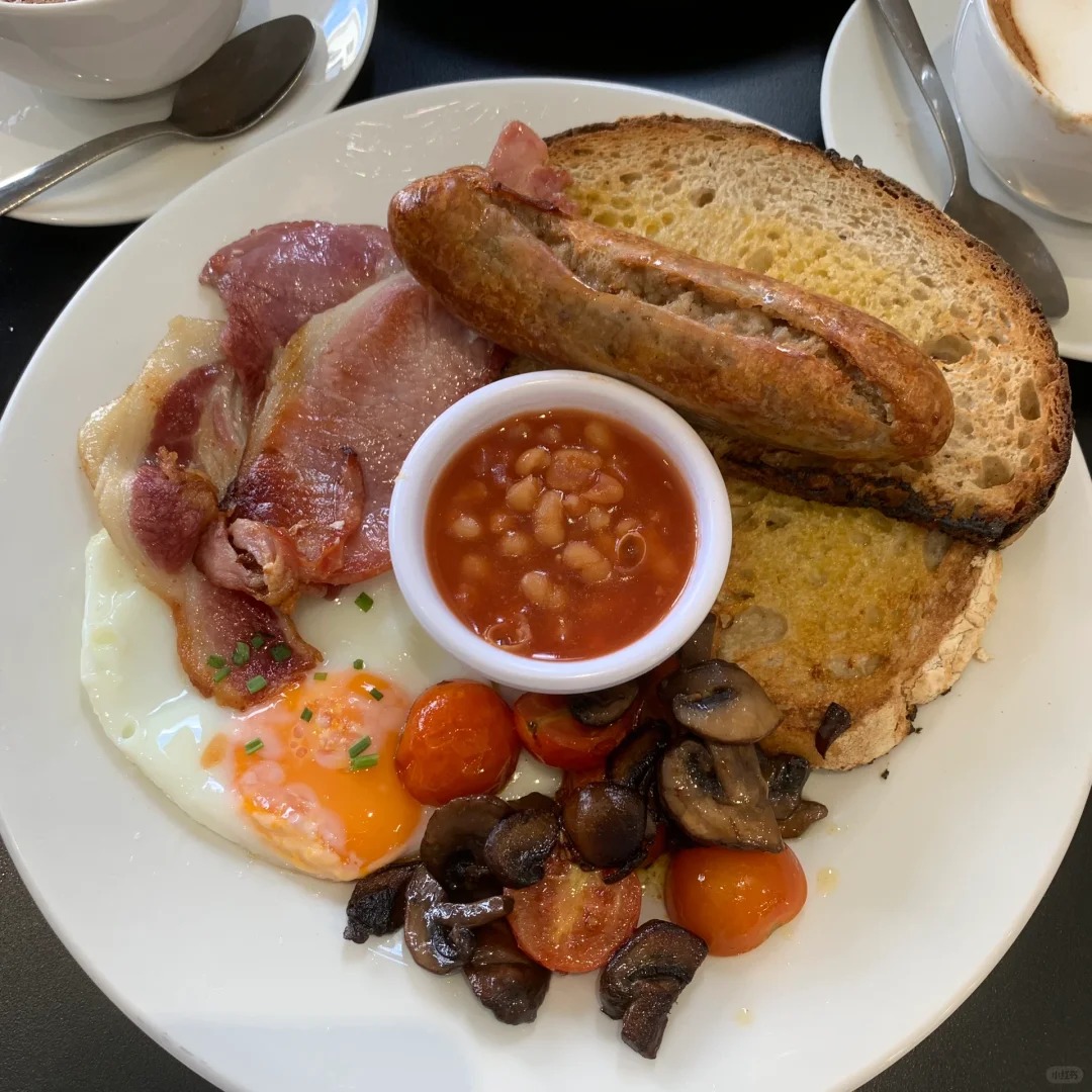 Breakfast is a meal with an incredible emotional charge. It's a feeling of fellowship that is unlike any other meal of the day.