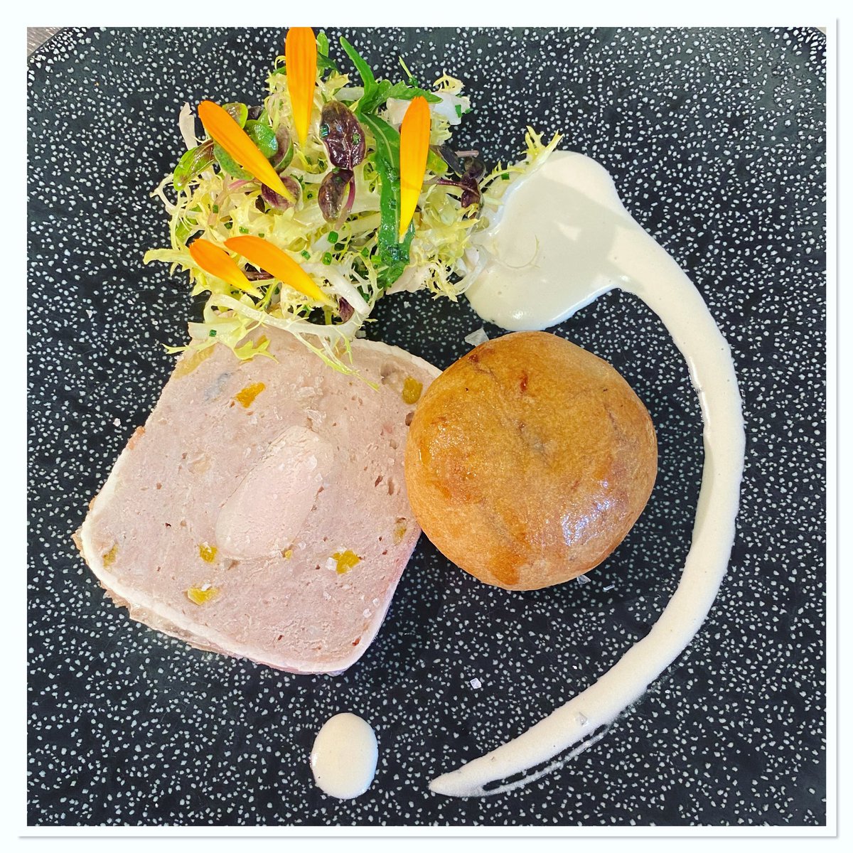masonsknowstone's tweet image. Guinea fowl and apricot terrine #lunchmenu