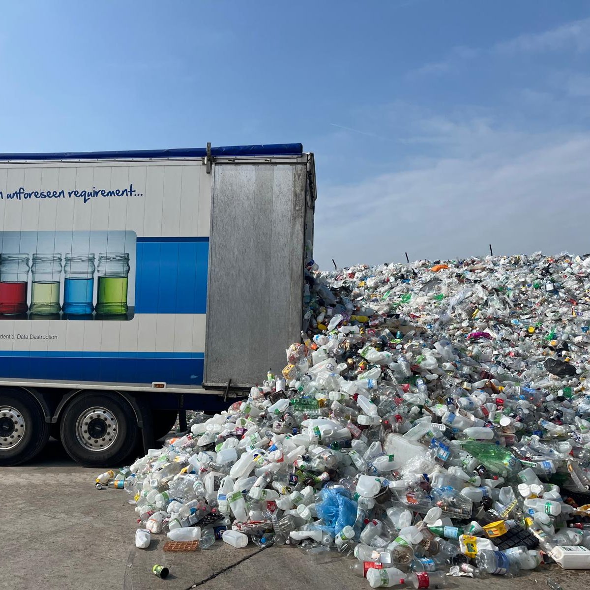 ThamesdownRecy's tweet photo. As a specialist in the plastics sector, we have provided reliable, tailored plastic waste collection, transportation, recycling and recovery solutions for many years. We offer cost effective and efficient services that are as good for your company as they are for the environment. https://t.co/j46vWMHEVe