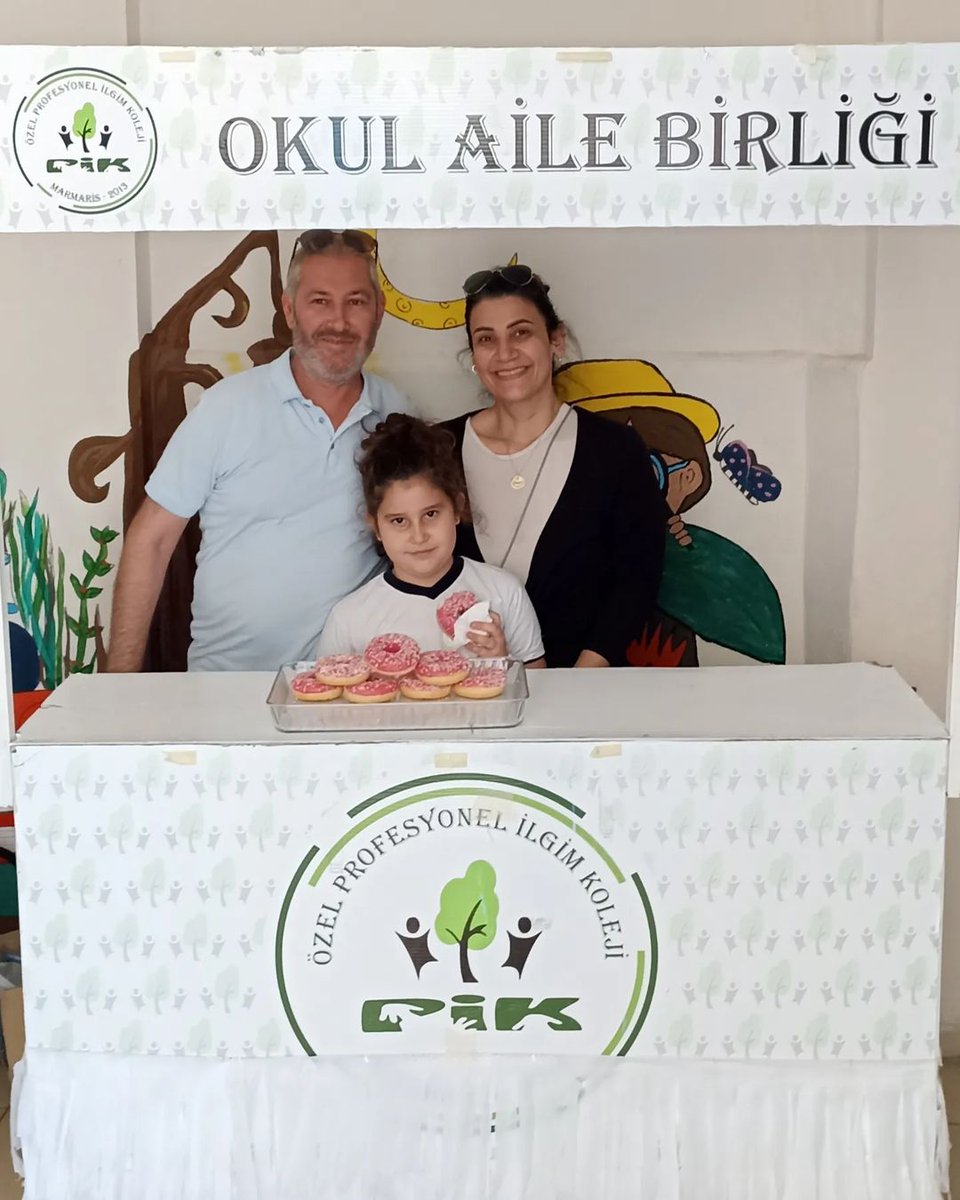 Okul Aile Birliğimizin "Paylaşmak için Kol Kola" projesi kapsamında bu hafta düzenlenen etkinliğe katılan öğrencimiz Ela Azra Yörük ve Ailesine teşekkür ederiz.