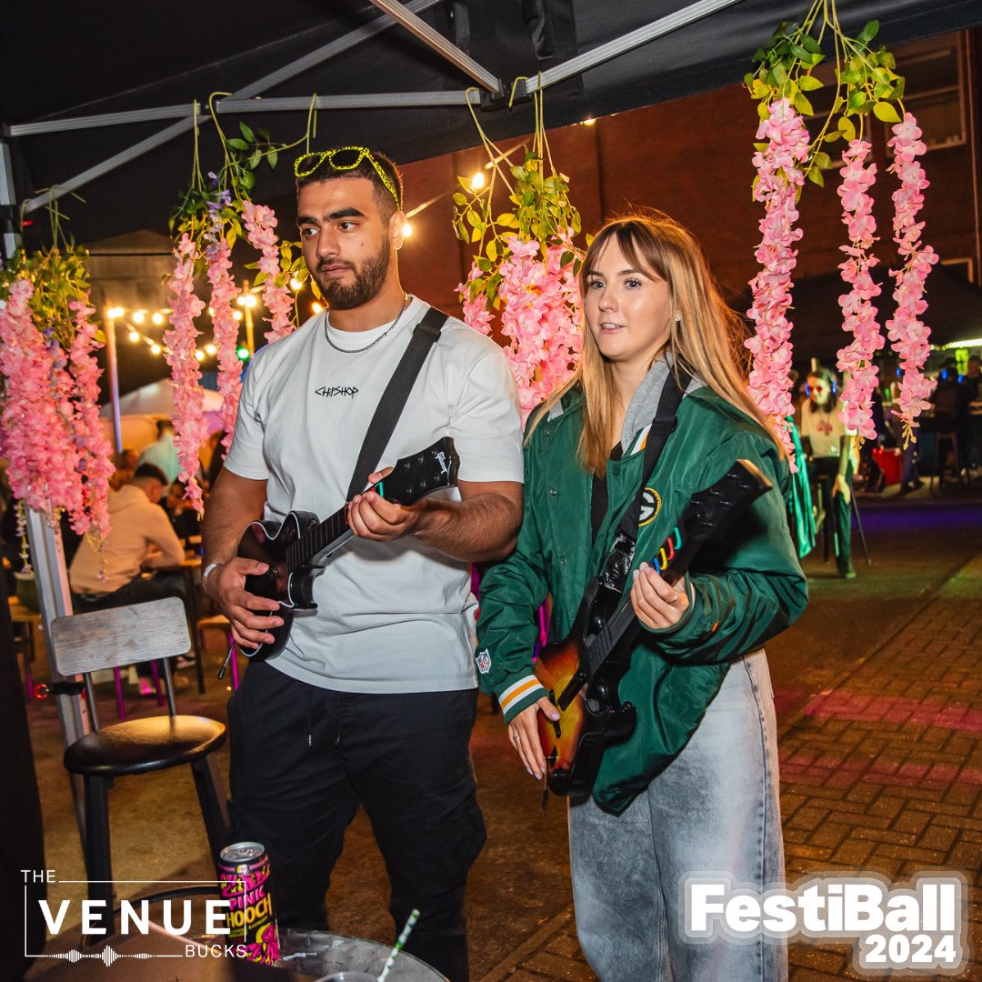 We have a surprise for you!! Our Festiball Day 3 photos are now up on Facebook ✨ Go check them out to see if you got papped!📸
