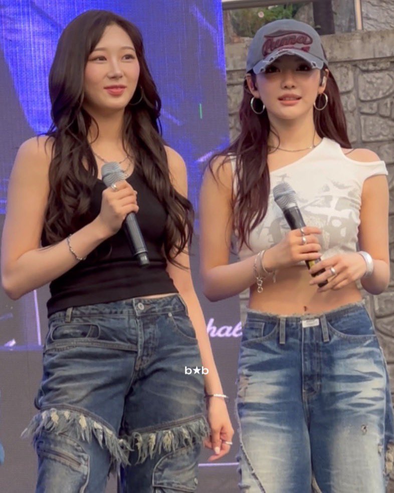 ningshourly's tweet photo. they look so unreal?&amp;$?@! https://t.co/tbzFpg4JBs