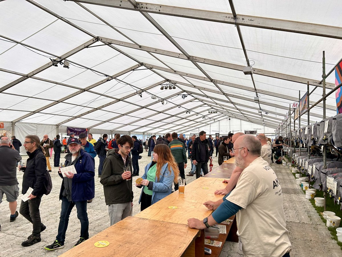 pints and pubs tweet media