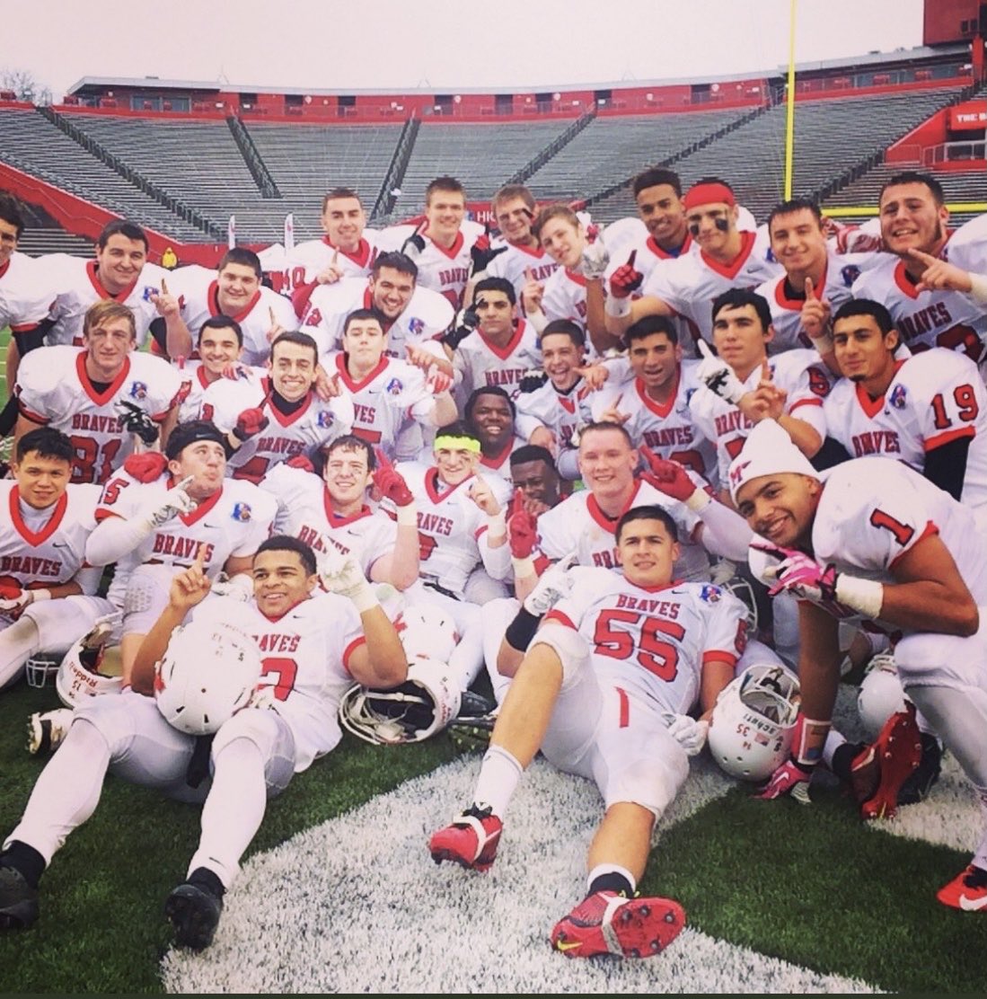 DominickLepore1's tweet image. Alumni Wednesday..10 year anniversary of our 1st Sectional Title in school history..@BenSieczkowski @anerella_dan @joemendez55 @MikeCagg_ @NickSurhoff @DanDebner @MarcBenevento @tfly29 #RIP44