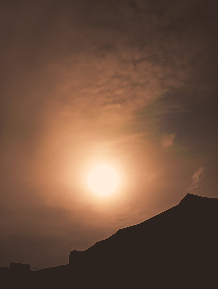 aclear_shot's tweet photo. Golden sunset 
Shot on @XiaomiNigeria Redmi13c
#mobilephotography #aclearshot #sunset #goldensunset #picoftheday #lightroom #nature #naturephotography #mobilephotograper #photographer https://t.co/ceprgtC8Z7