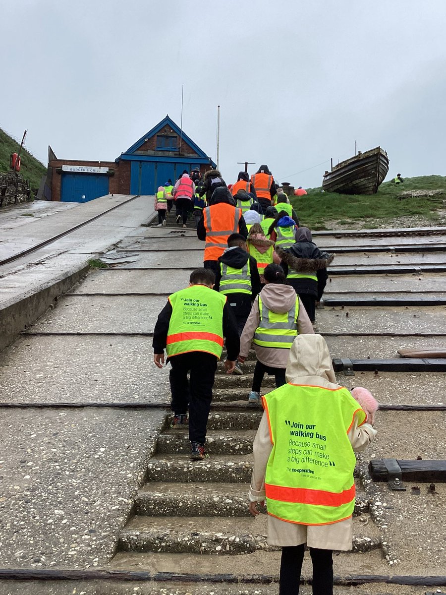 BVCSchool's tweet photo. At North Landing Beach we discussed human and physical features and observed, first hand, coastal erosion! 🌊 #Year2OnTour #BVCS https://t.co/nzmJnCmm7Y