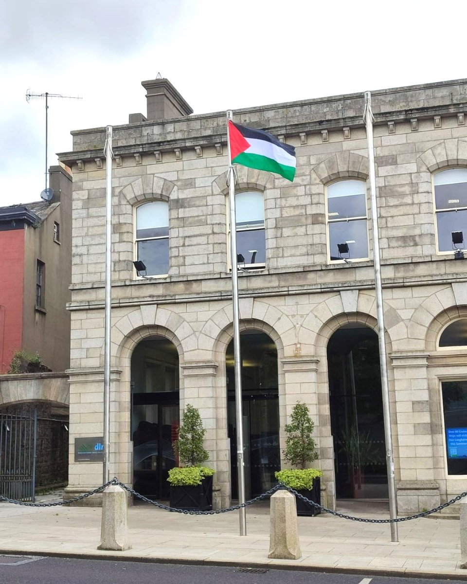 The Palestinian flag was raised outside County Hall this morning to mark the formal announcement that Ireland is recognising the state of Palestine. The flag will be in place until the end of this week.