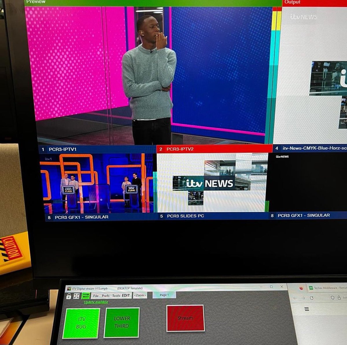 dansajose's tweet photo. 6 months later and I’m only writing this tweet now…🤦🏾‍♂️

For those who don’t know, I joined @itvnews social team as a Digital Video Producer, at the beginning of the year, producing and presenting stories for their social platforms.
Got some exciting stories coming so stay tuned🙌🏾 https://t.co/jadJZPsg30