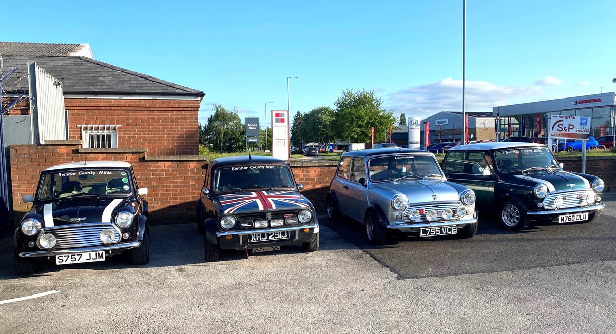 WithamGroup's tweet image. We hosted a factory tour for the Bomber County Minis club this week.  It was wonderful to see their classic Minis parked up at our HQ. @Bomber_C_Minis 
The members toured around our blending plant &amp;amp; learned about how lubricants are made.
Find out more:
withamgroup.co.uk/factory-visits…
