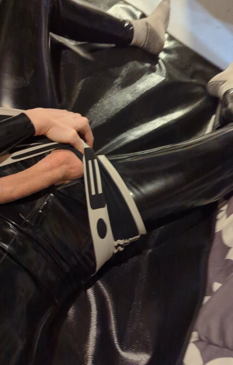 D0D0PUP's tweet photo. I wanna start posting photos again, so here's me in an outfit I liked a lot while having fun 😁 
#twink #latex #gayboy #underwear #catsuit https://t.co/8h7Fdb0Hgu