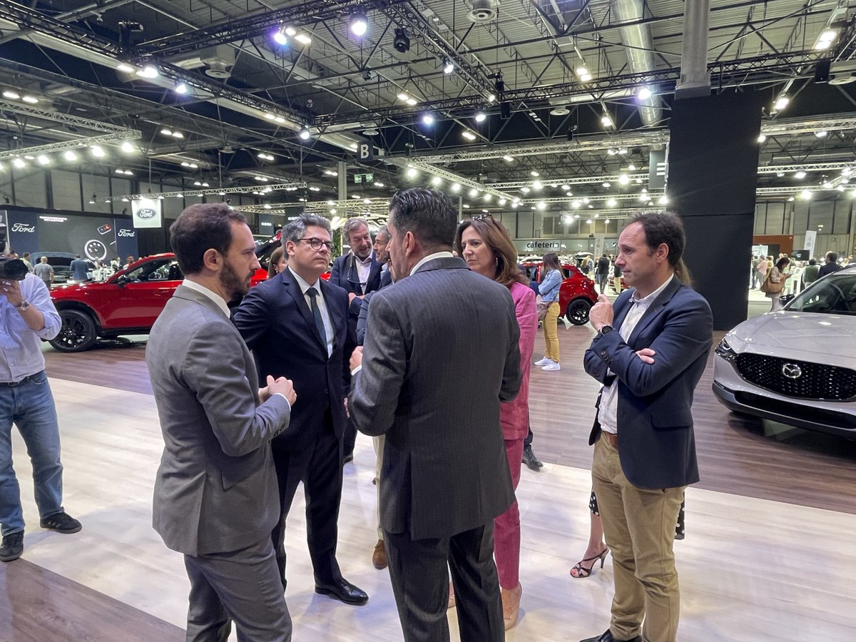 Somos la capital del #motor. Inauguramos @MadridCarExp con el Director General de Programas Industriales de @minturgob, Jordi Llinares; y el Director General de Transportes de @ComunidadMadrid, @luismi1980.

Innovación, experiencias y #negocio se unen en @IFEMA MADRID.

#MCE24