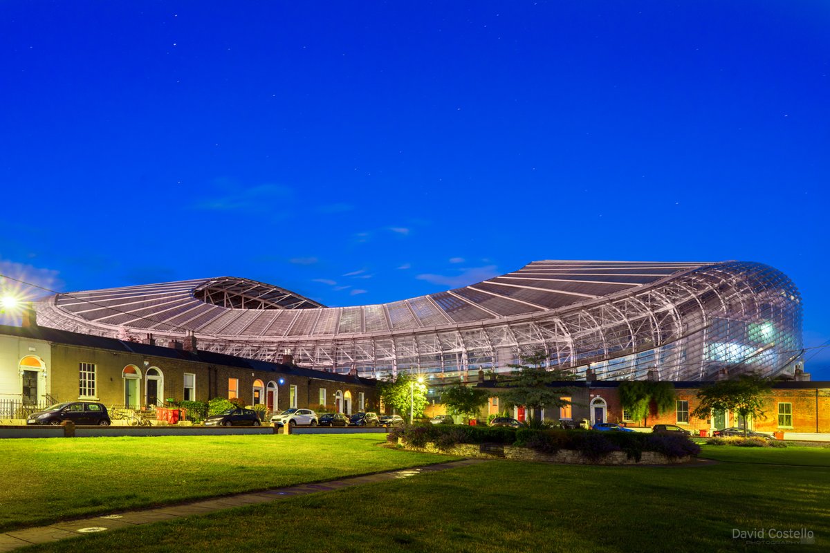DavidCostelloDC's tweet photo. Whether you call it the Aviva, Dublin Stadium, or Lansdowne Road, it's a fantastic stadium and a great night ahead in Dublin City.
https://t.co/TdkUxToBpG
#LansdowneRoad #Aviva #DublinStadium #UELfinal #Bayer04 #Atalanta #DublinCity #Dublin #Ireland https://t.co/g3mMefBQFI