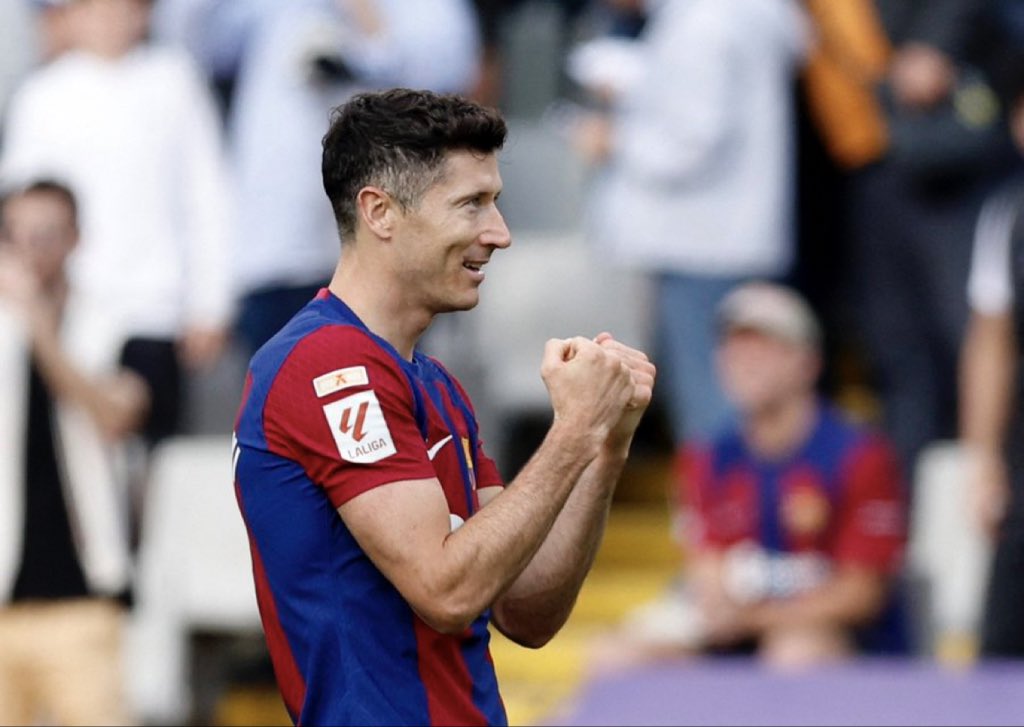 BayernGer_'s tweet photo. وسيحصل بايرن على € 1.25 مليون أخرى كجزء من صفقة ليفاندوفسكي بعد أن وصل إلى 25 هدفًا لبرشلونة هذا الموسم. قبل عامين، تم الاتفاق على أن يحصل بايرن على € 1.25 مليون لكل موسم مع تسجيل أكثر من 25 هدفًا لليفاندوفسكي. لقد تمكن من ذلك لمدة عامين على التوالي الآن. لا تزال الاتفاقية مستحقة خلال العامين المقبلين، مما سيرفع الحزمة بأكملها (الرسوم الثابتة + الإضافات) إلى € 50 مليونًا [ @SPORTBILD ]
