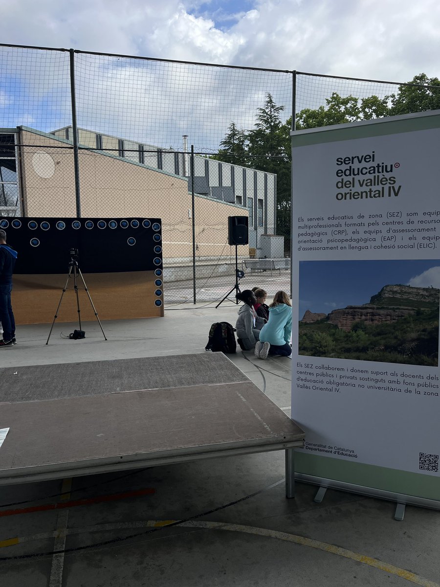 sevoriental4's tweet photo. II Fira de mostres de robòtica i steam a Lliçà de Vall.
Alumnat i docents de 10 centres de la zona han exposat els seus projectes vinculats als ODS.
Moltes gràcies també a l'equip del SE! https://t.co/BShmSQ8cdK
