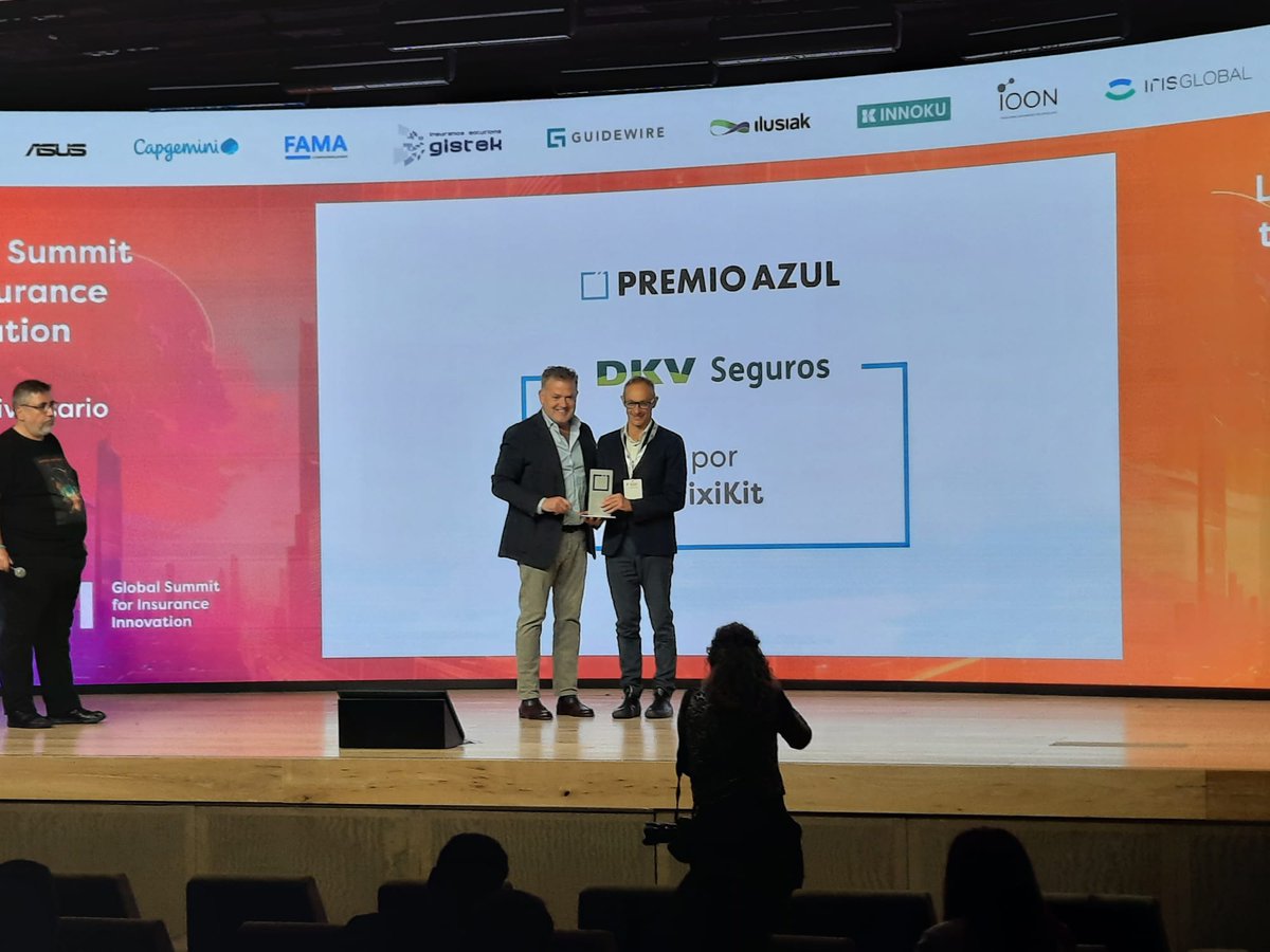 Inese_seguros's tweet photo. En el #GSII2024 🏆 Premio Azul, un reconocimiento a la innovación en el sector asegurador, para @DKVSeguros por NixiKit. ¡FELICIDADES! Los detalles mañana en 👉 https://t.co/4e2YYdjTl4 https://t.co/mW1WJbAwoh