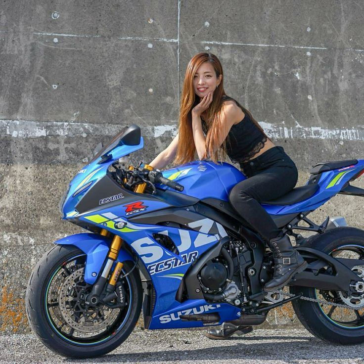 Suzuki GSXR #BikerGirl