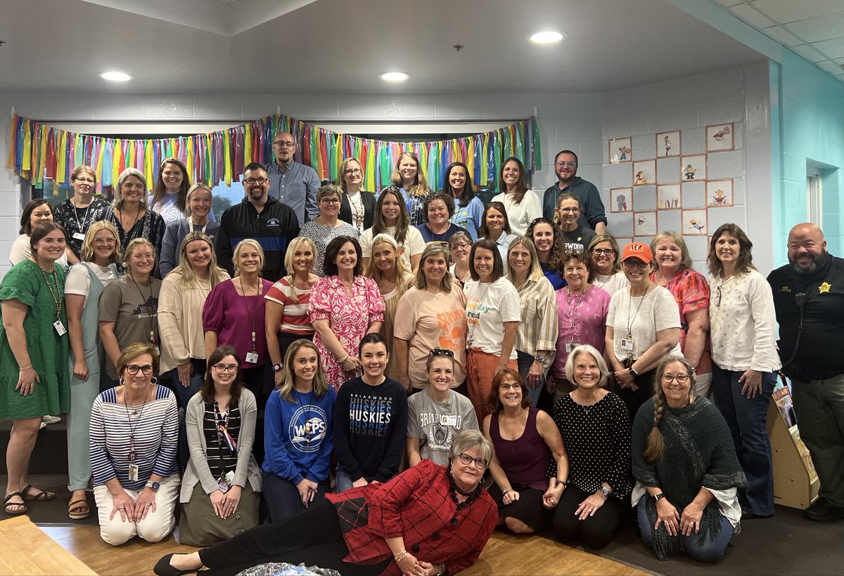 Congratulations on 32 years of classroom teaching! We are so proud of you… #HappyRetirement <a href="/BriarwoodES/">Briarwood Elementary</a> <a href="/WKUCEBS/">WKU CEBS</a> @WKU <a href="/WKUAlumni/">WKU Alumni</a> <a href="/LeslieBlair10/">Leslie Blair</a>