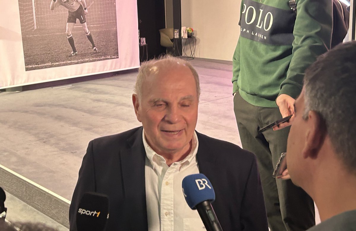 Uli Hoeneß: 'Vincent Kompany? Siz gazeteciler her gün burnunuzdan yeni bir isim çıkarıyorsunuz. Hayır, teşekkür ederiz, De Ligt ve Dier'den çok memnunuz.'