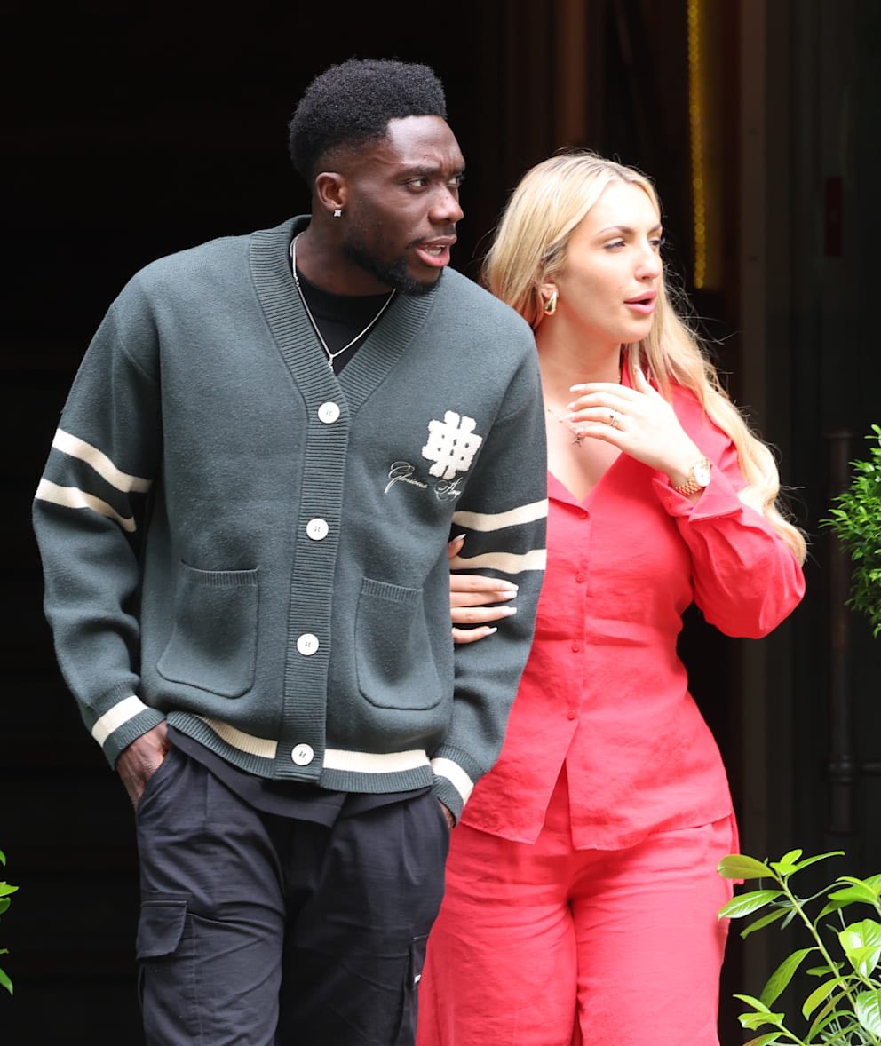 Alphonso Davies with his girlfriend