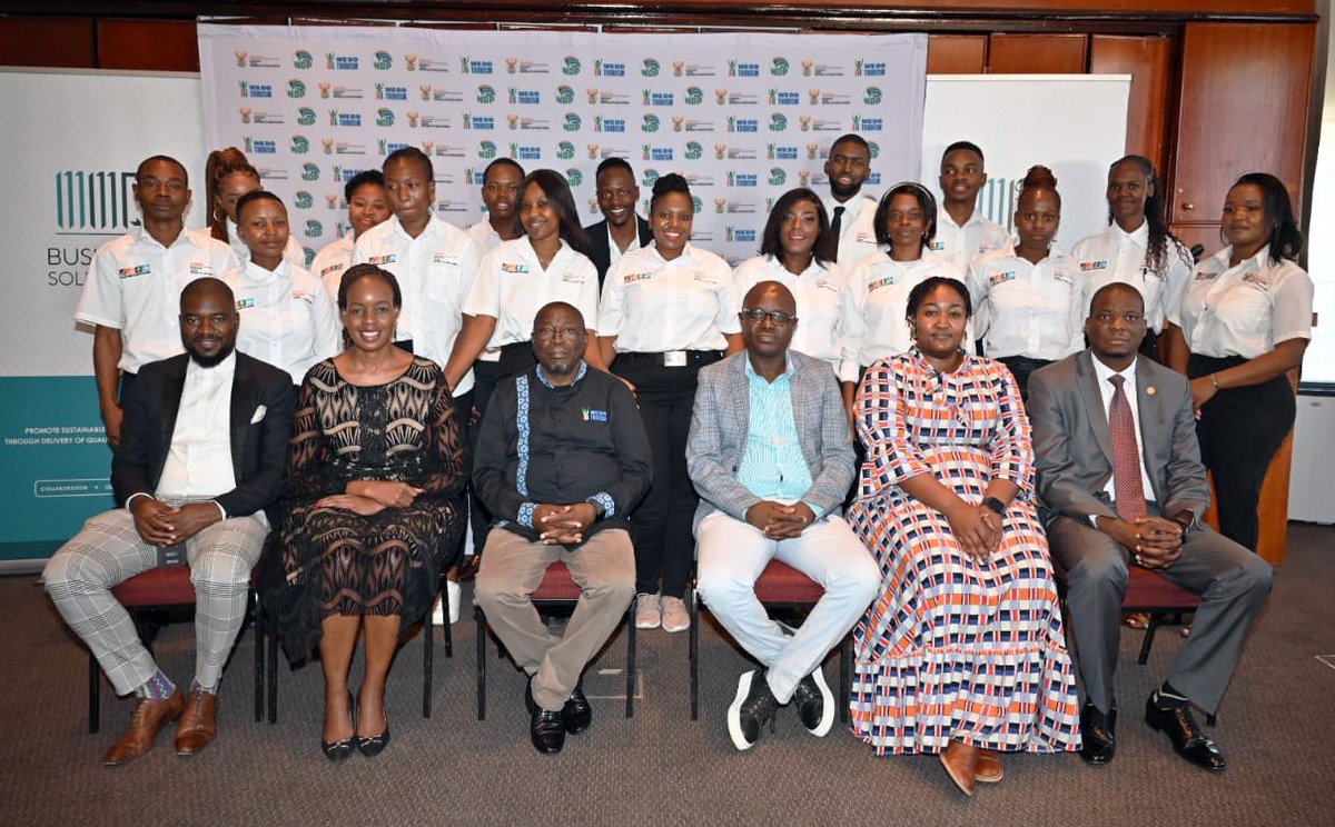 Tourism_gov_za's tweet photo. Speech by Deputy Minister of Tourism, Mr Fish Mahlalela at the Food and Beverages Graduation ceremony in Mbombela
https://t.co/UygbpzzTlD
#TourismMasterPlan
#DTSkillsProgramme
#WeDoTourism
#YouthInTourism
@dedtmp https://t.co/IG5bEnPvj7