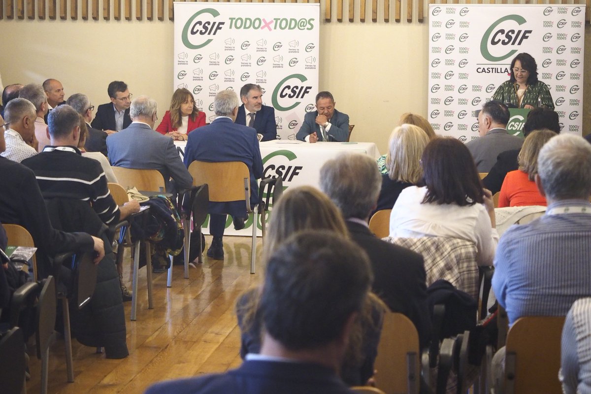 La vicepresidenta de la #DiputaciónDeLeón, Ana Arias, participa en el acto de clausura del VIII Congreso del Sector Autonómico de Administración Local de Castilla y León, organizado por el sindicato CSIF en León.