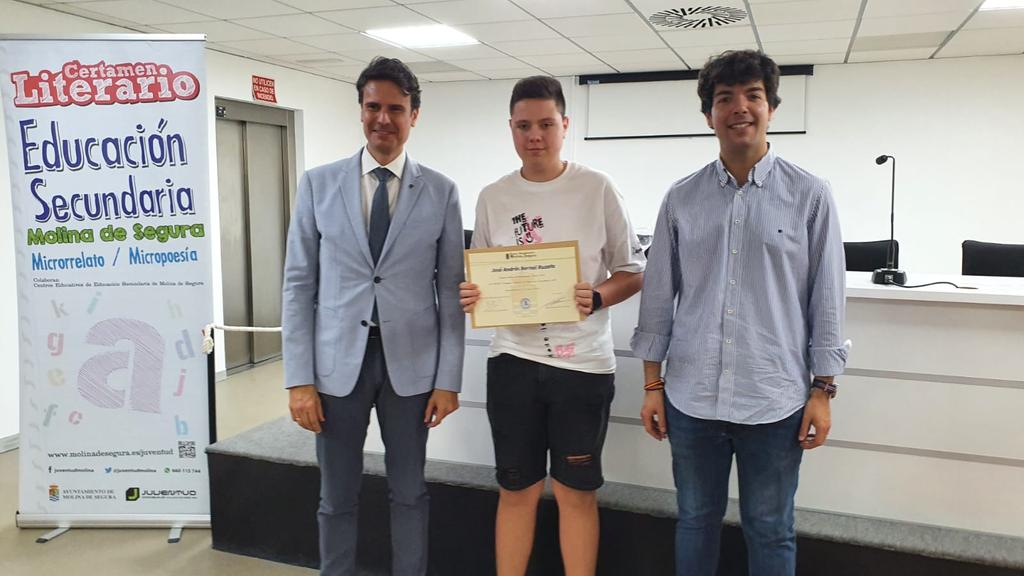 Ayuntamiento de Molina Segura (@aytmolinasegura) on Twitter photo 🖌 El alcalde de #MolinadeSegura , <a href="/jangelalfonso/">José Ángel Alfonso</a> , entrega los premios del XXXIII Certamen Literario de Educación Secundaria en la <a href="/BibliotecaSGA/">Biblioteca SGA</a> 🖌 El alcalde de #MolinadeSegura , <a href="/jangelalfonso/">José Ángel Alfonso</a> , entrega los premios del XXXIII Certamen Literario de Educación Secundaria en la <a href="/BibliotecaSGA/">Biblioteca SGA</a>