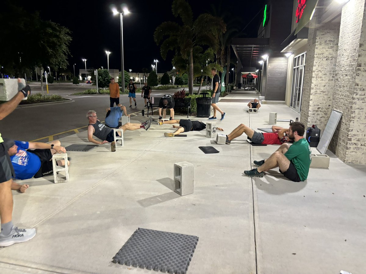 moorechilemoore's tweet photo. Great morning beatdown integrating Ruckers and non-ruckers.  We all pushed each other and accelerated (and hit some May Challenge Points!). Great effort brothers! @F3Suncoast @F3Cleveland @F3Nation https://t.co/eRgnx9RFwE