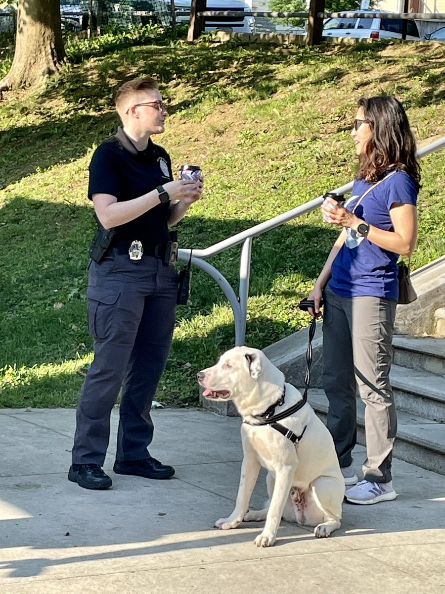 HAPPENING NOW: Coffee with a Cop is underway at Rocky Run Park (1109 N. Barton Street)! Take advantage of the beautiful weather☀️ and stop by for a cup of coffee☕️ with Arlington’s finest from 8-9:30! We can’t wait to see you!