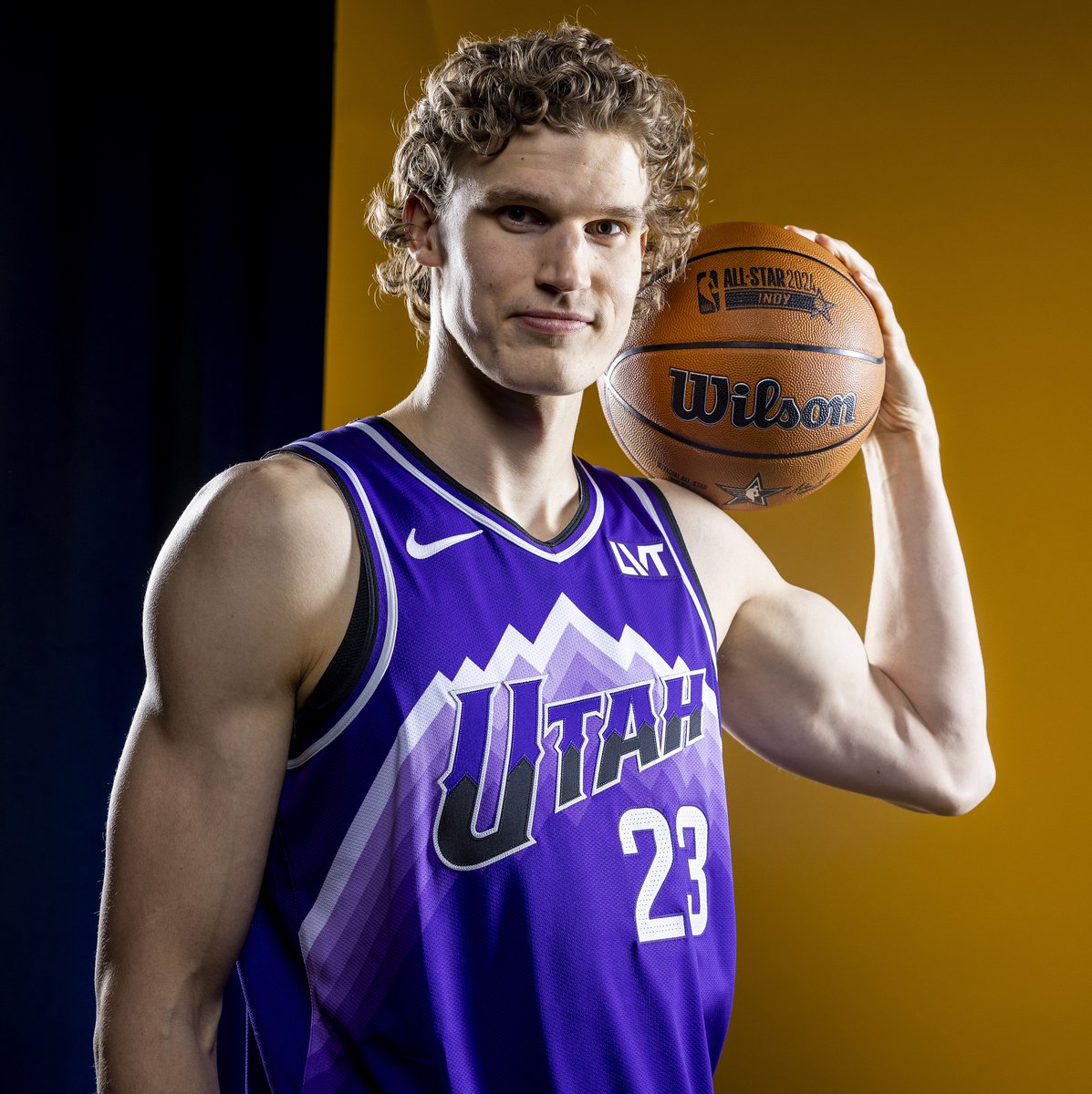 Join us in wishing <a href="/MarkkanenLauri/">Lauri Markkanen</a> of the @UtahJazz a HAPPY 27th BIRTHDAY! #NBABDAY