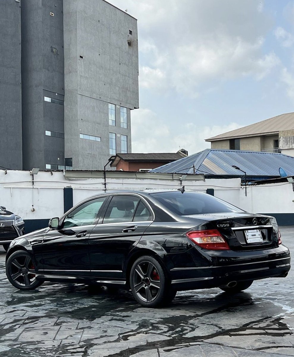 For Sale: Pre-Owned 2009 Mercedes Benz C300 

📍: Agege

Price: 9.6m (Non Negotiable)

If interested, DM or Call/Whatsapp; 08188111105 for Inspection.

#BuyLagosLtd #BuyLagosLtdAutomobile #CarsForSale #MercedesBenzC300