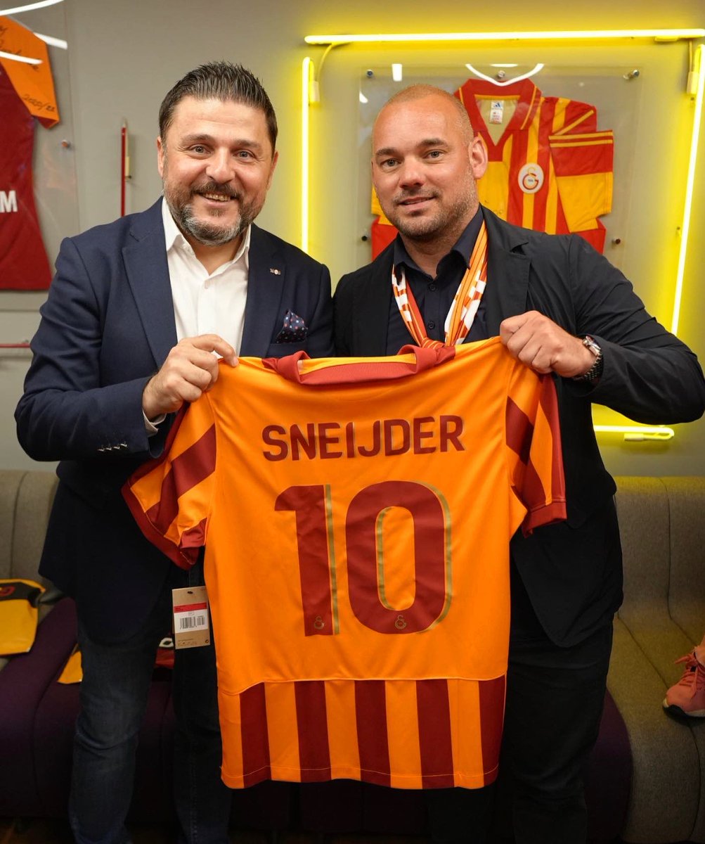 📸 Wesley Sneijder.