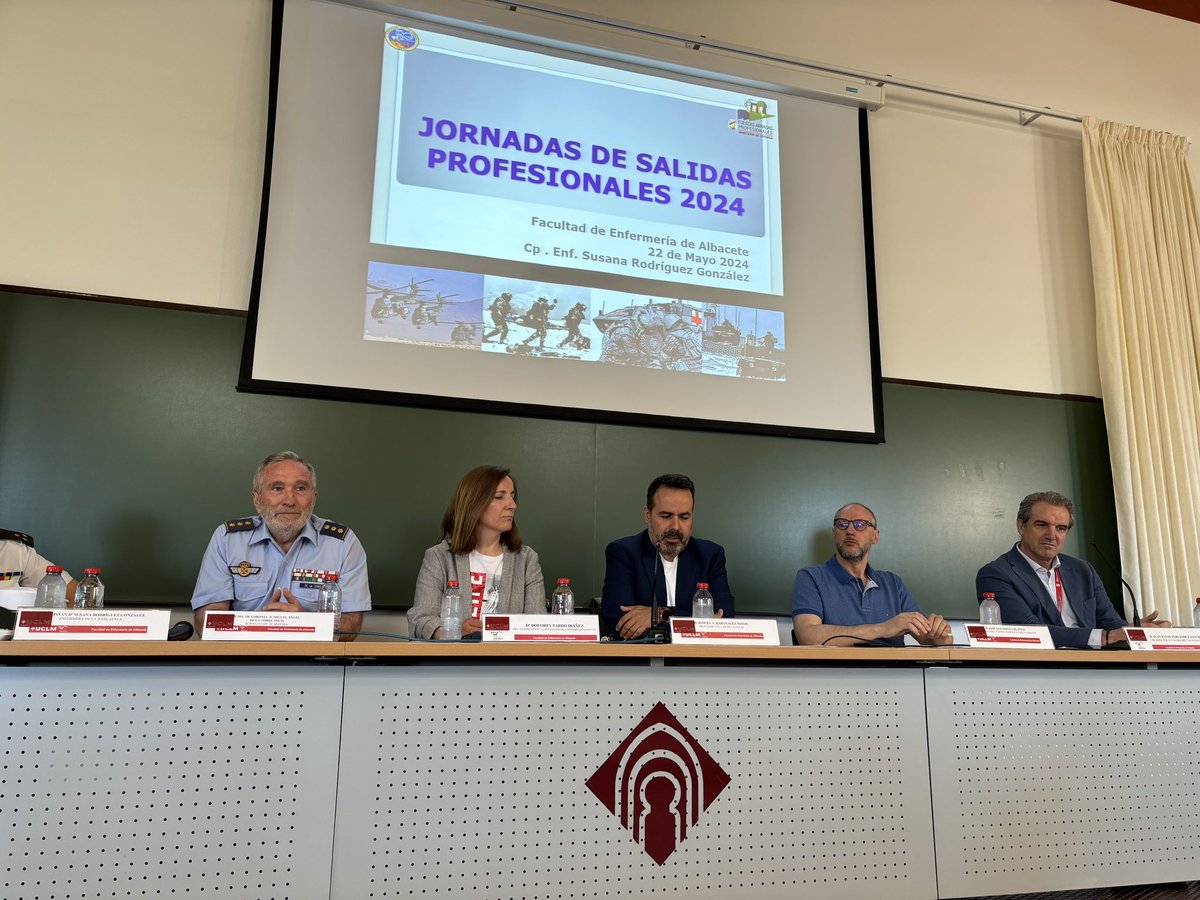 Hoy hemos tenido nuestras Jornadas de Salidas Profesionales <a href="/Enfermeria_Ab/">Enfermería AB UCLM</a> . Muchas gracias a tod@s los ponentes y asistentes! 👏🏻👏🏻
