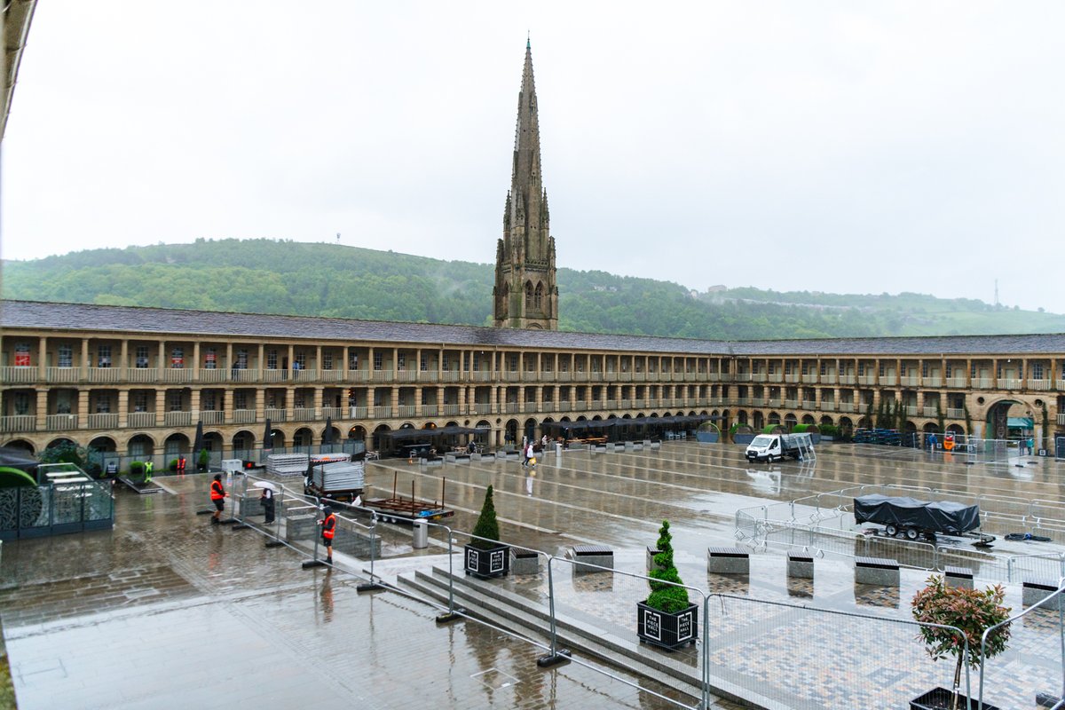 Things are about to look a little different around here! 👀 We're prepping the courtyard for our biggest season of live shows yet. But our amazing indie shops, cafes & bars are still open as usual. It's the perfect chance to explore all 3 floors while getting a behind-the-scenes