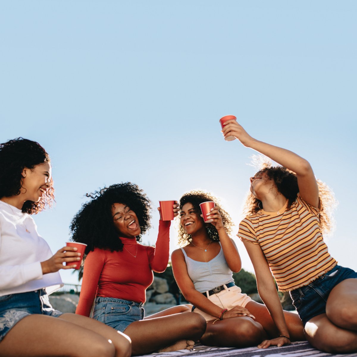 ClarionNashDT's tweet photo. That feel when it's the freakin' #weekend! 🥳 Ready for the ultimate end-of-the-week escape? Pack your bags (and some friends) and book a getaway at Clarion Hotel Nashville Downtown - Stadium! #staycation #vacation #travel #hotels https://t.co/xYvyfvq93U