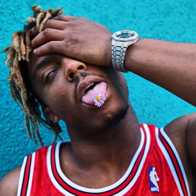 SurfacedFile_'s tweet image. 15 Juice WRLD songs I need 🧵